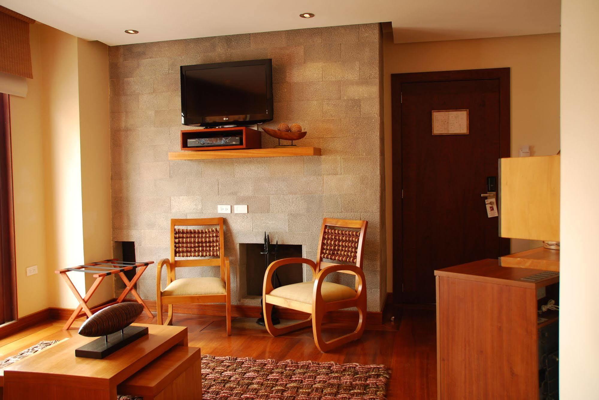 Ikala Quito Hotel Esterno foto