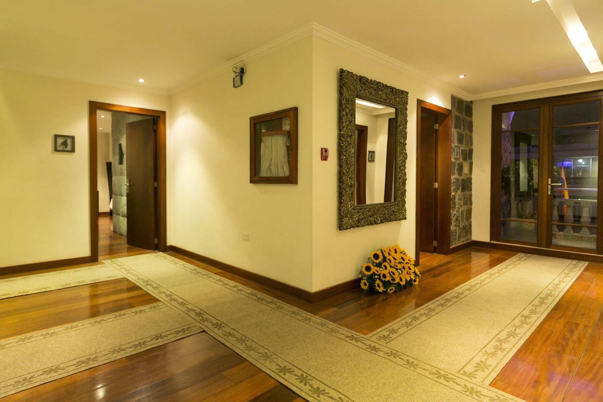 Ikala Quito Hotel Esterno foto